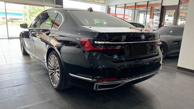 BMW寶馬 740LI  第12張相片