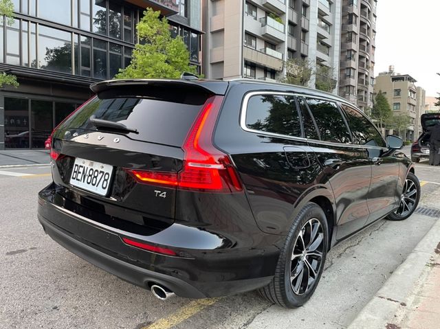 BMW寶馬 330I  第4張相片