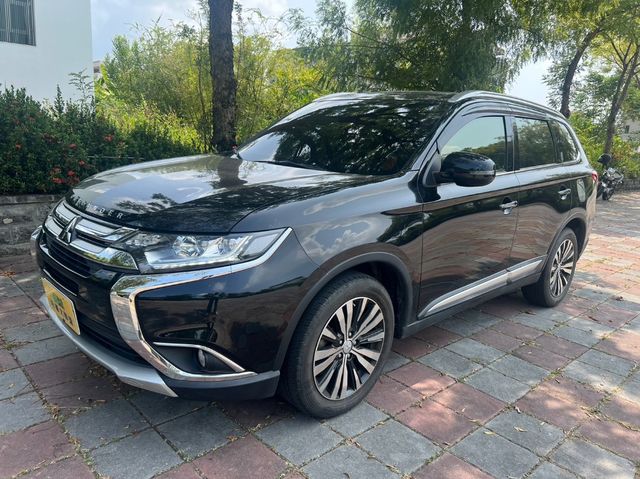 MITSUBISHI三菱 OUTLANDER  第1張相片