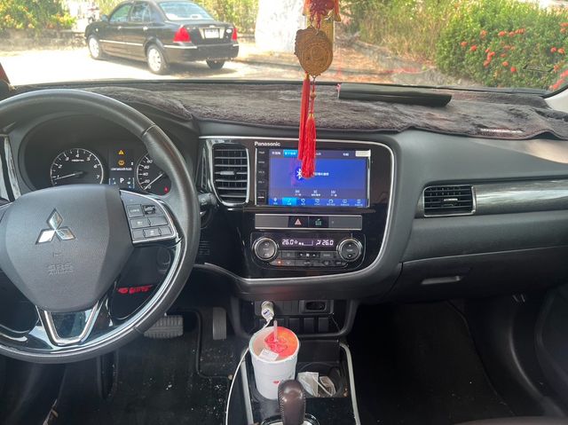MITSUBISHI三菱 OUTLANDER  第6張相片
