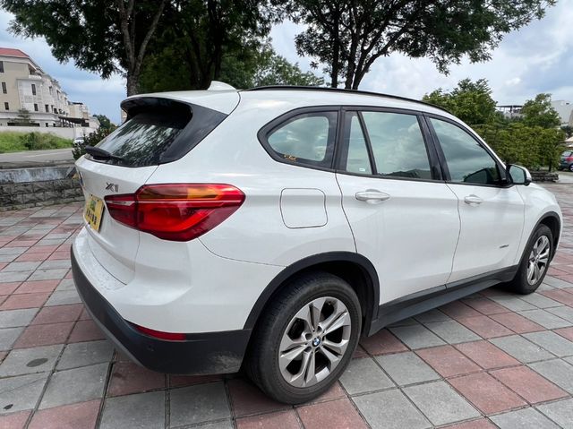 BMW寶馬 X1  第2張相片