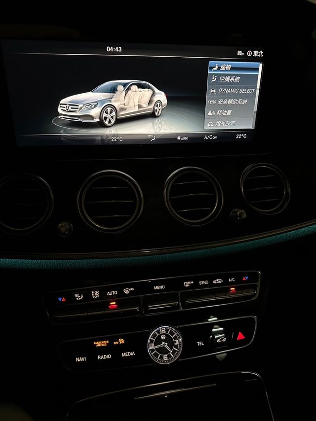 M-BENZ賓士 E300  第11張相片