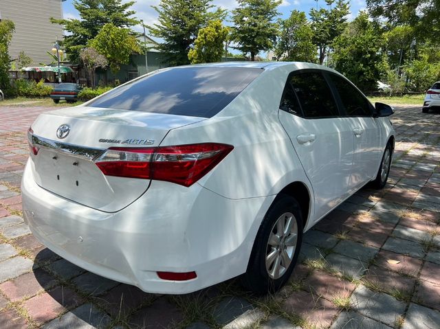 TOYOTA豐田 ALTIS  第2張相片