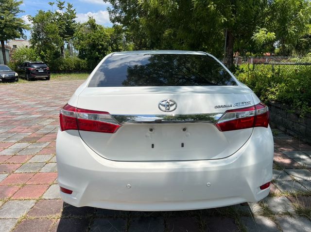 TOYOTA豐田 ALTIS  第3張相片