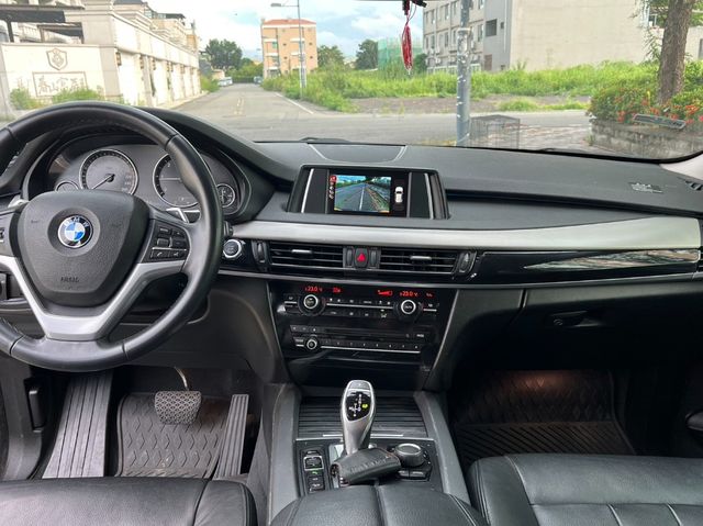 BMW寶馬 X5 XDRIVE25D  第7張相片