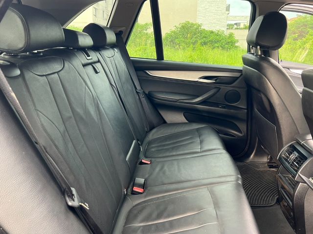 BMW寶馬 X5 XDRIVE25D  第8張相片