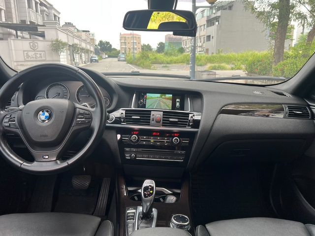 BMW寶馬 X4 XDRIVE30D  第5張相片