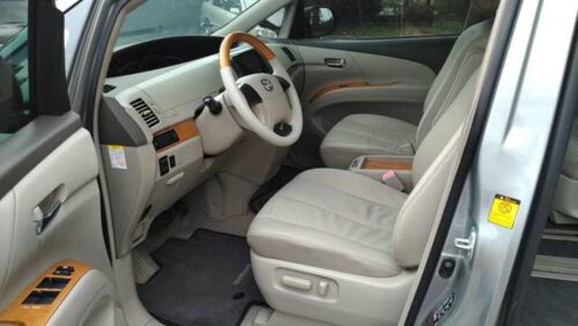 TOYOTA豐田 PREVIA  第10張相片