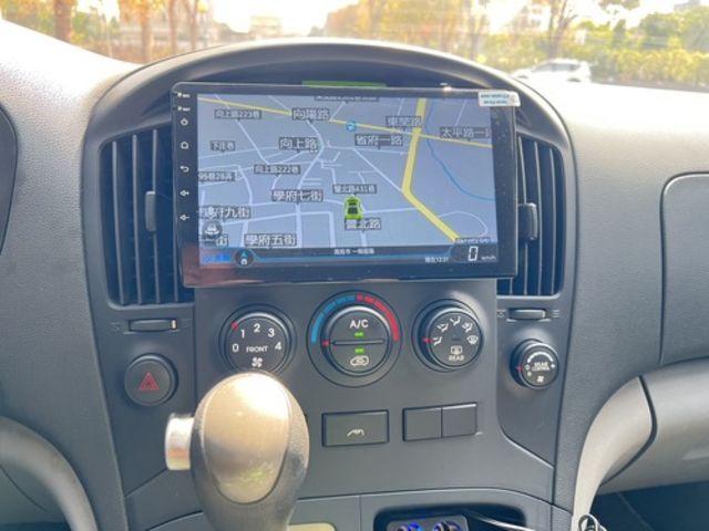 HYUNDAI現代 STAREX  第13張相片