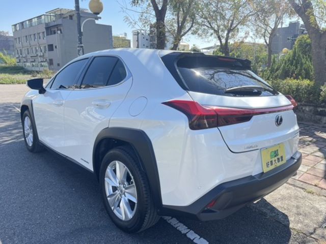 LEXUS凌志 UX250H  第6張相片