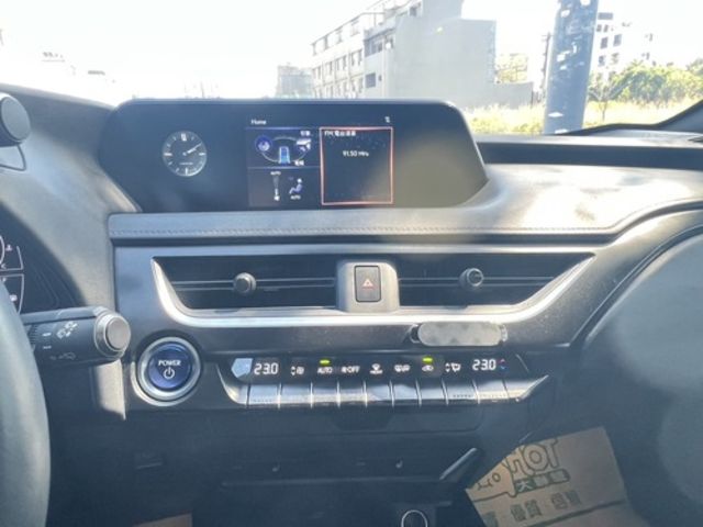LEXUS凌志 UX250H  第11張相片