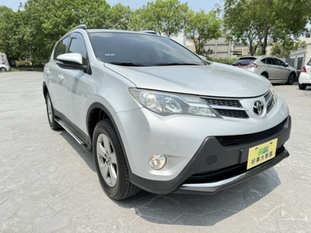 TOYOTA豐田 RAV4  第3張相片
