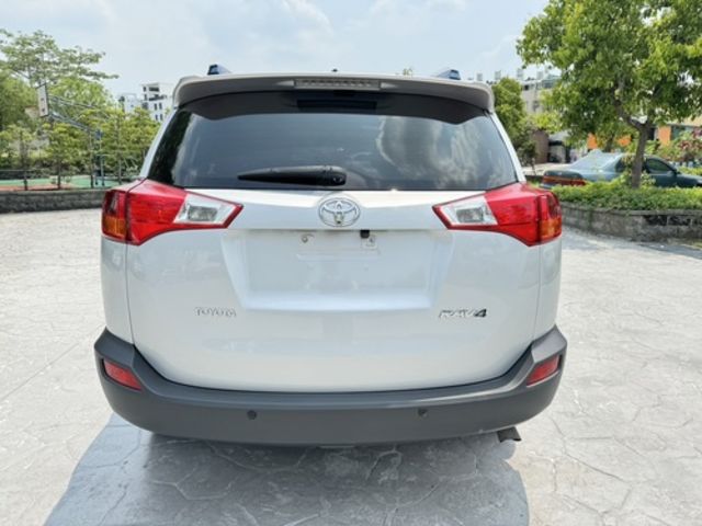 TOYOTA豐田 RAV4  第4張相片