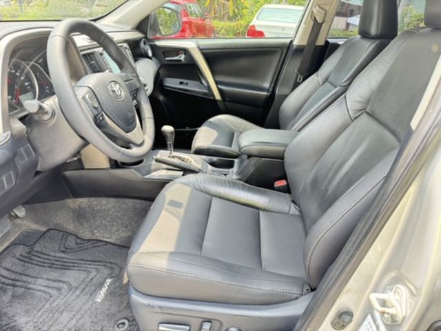 TOYOTA豐田 RAV4  第9張相片