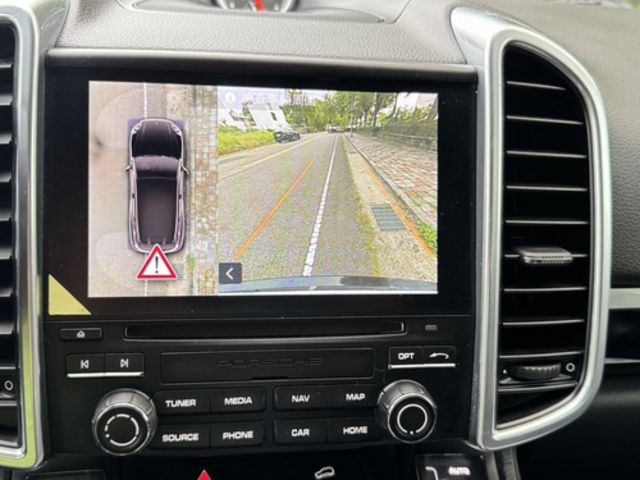PORSCHE保時捷 CAYENNE  第13張相片