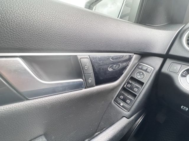 HYUNDAI現代 STAREX  第8張相片