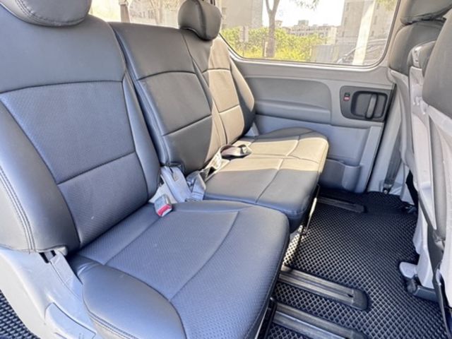 HYUNDAI現代 STAREX  第12張相片