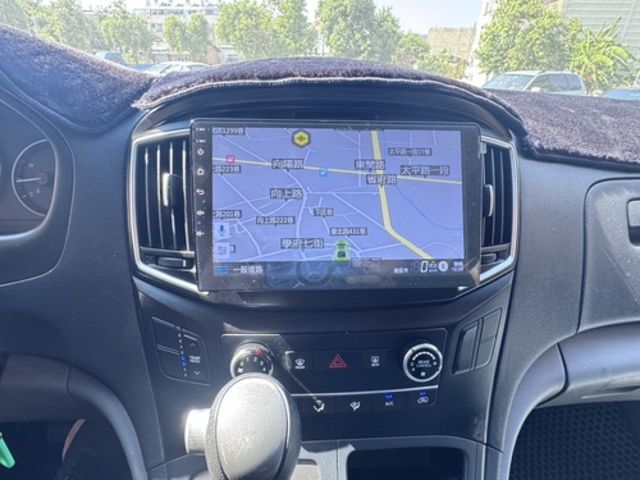HYUNDAI現代 STAREX  第17張相片