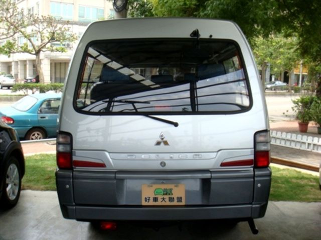BMW寶馬 118I  第3張相片
