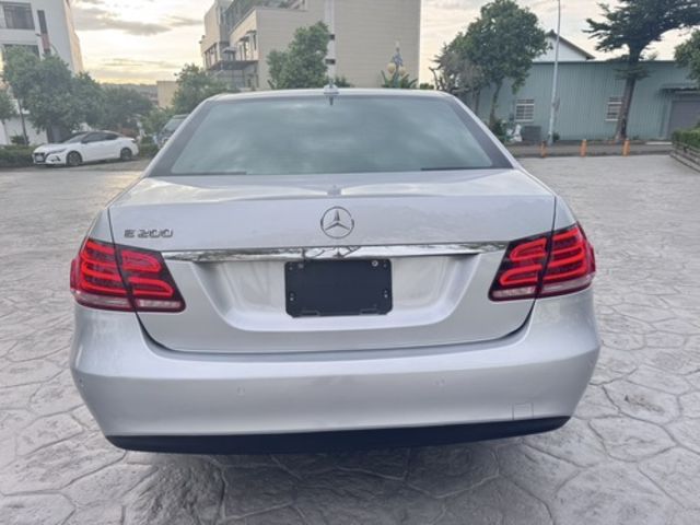 M-BENZ賓士 E200  第4張相片