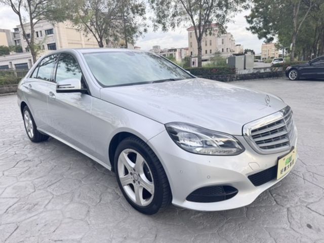 M-BENZ賓士 E200  第5張相片