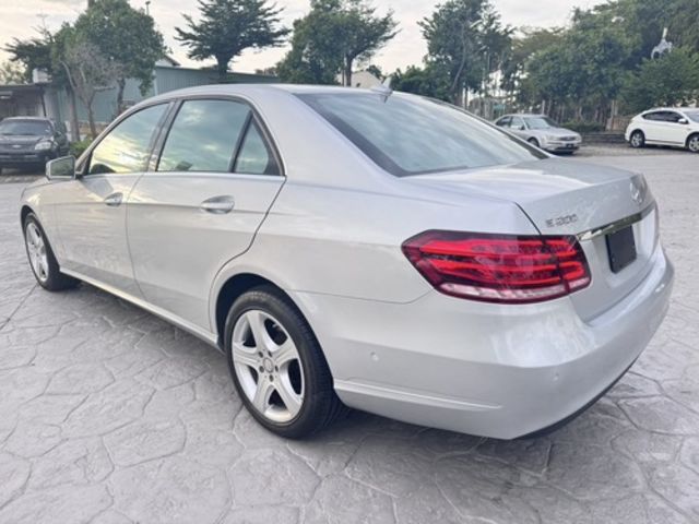 M-BENZ賓士 E200  第6張相片