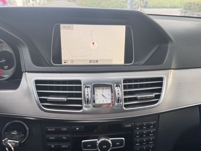 M-BENZ賓士 E200  第15張相片