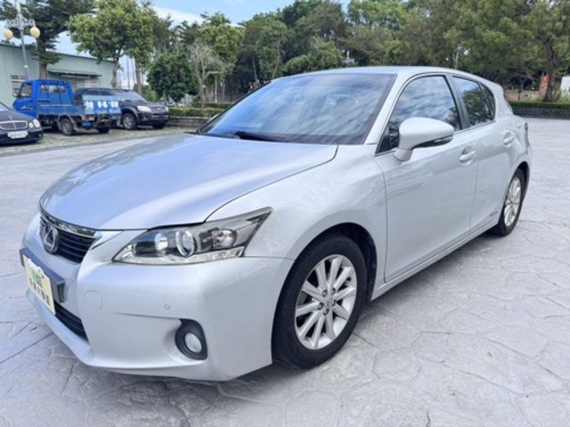 LEXUS凌志 CT200H  第1張相片