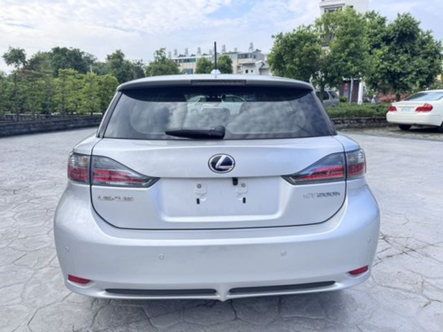 LEXUS凌志 CT200H  第4張相片
