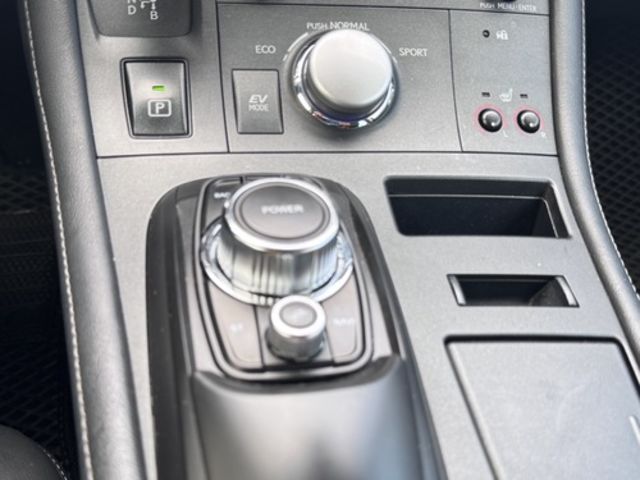 LEXUS凌志 CT200H  第10張相片