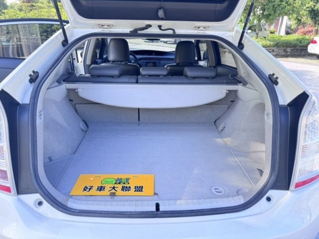 TOYOTA豐田 PRIUS  第9張相片