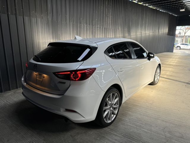 TOYOTA豐田 PRIUS  第3張相片