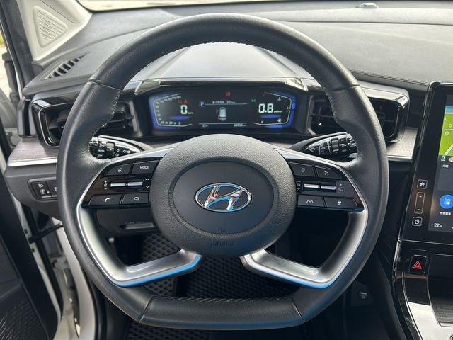 HYUNDAI現代 SANTA FE  第3張相片