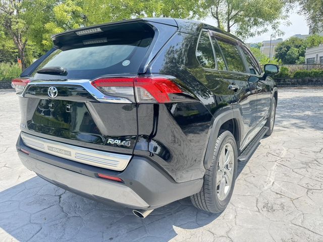 TOYOTA豐田 RAV4  第2張相片