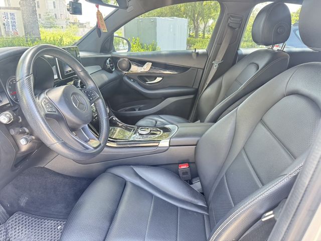 M-BENZ賓士 GLC200  第9張相片