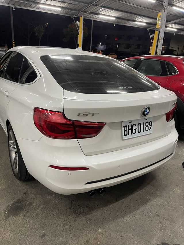 BMW寶馬 320 GT  第2張相片