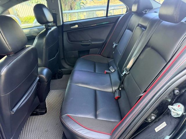 HYUNDAI現代 STAREX  第6張相片