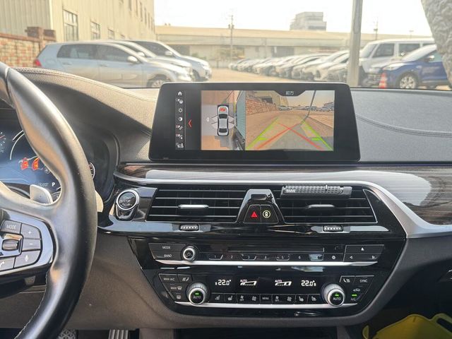 BMW寶馬 530I  第8張相片