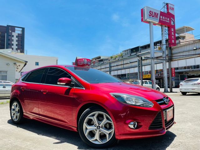 2.0S汽油運動型/雙前座賽車椅/里程跑少/天窗/雙區恆溫/定速巡航/循跡防滑/藍芽/斜坡起步輔助/光感應頭燈雨滴感應  第3張相片