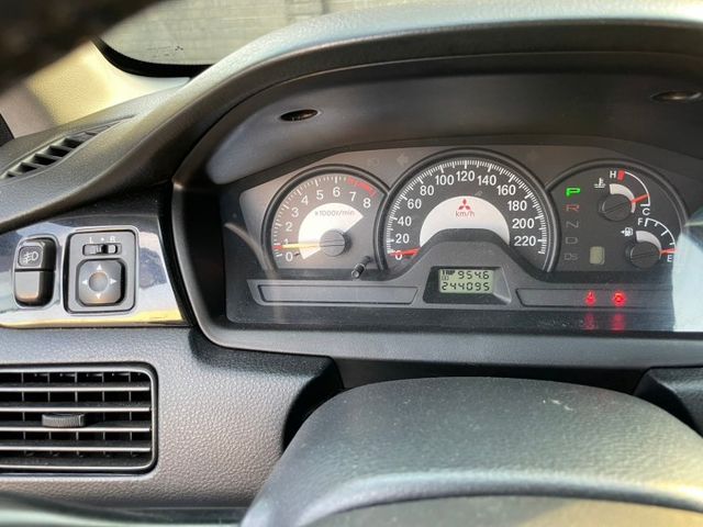 鐵包肉勝過騎機車/優質代步首選/稅金省/冷氣強/車況正常無待修  第8張相片