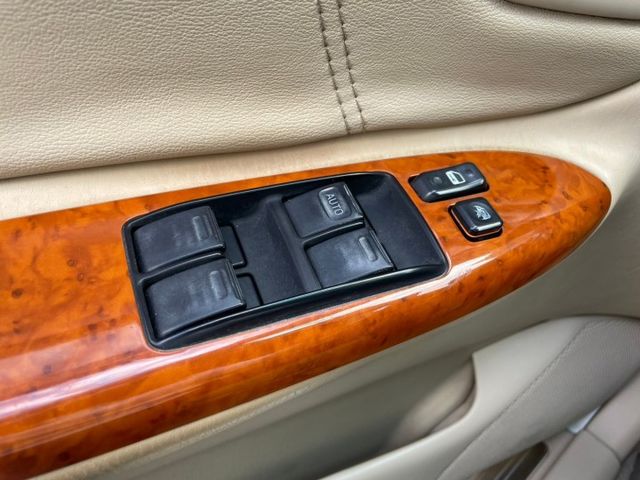 優質代步車/里程僅跑17萬/引擎變速箱機能件正常/冷氣涼/外觀普普也可烤漆翻新  第6張相片