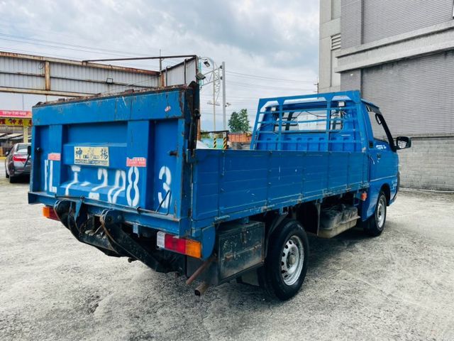 超優質賺錢發財貨車/油壓尾門/里程僅跑12 萬/電動窗/頭燈水平調整  第13張相片
