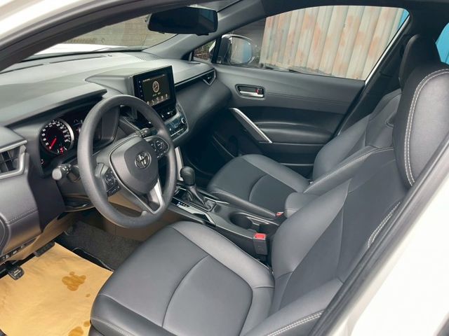 全車原版件內裝氣氛佳/IKEY摸門/ACC跟車/AEB自動緊急煞車/方向盤快控鍵/頭燈水平調整/恆溫/ISOFIX/胎偵  第5張相片