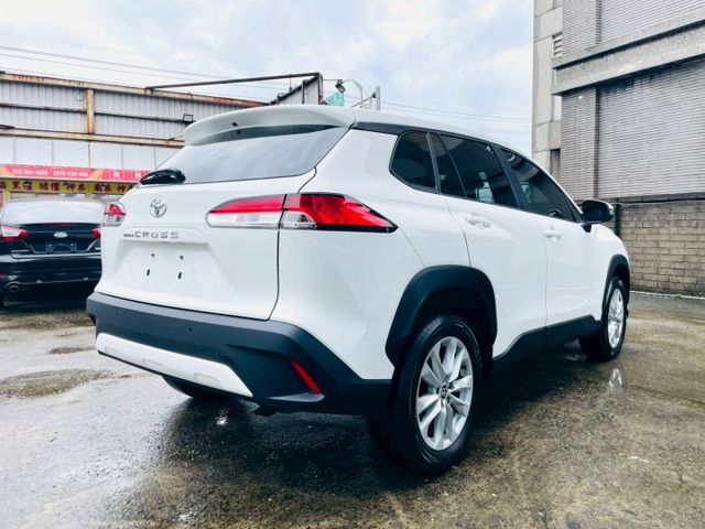 全車原版件內裝氣氛佳/IKEY摸門/ACC跟車/AEB自動緊急煞車/方向盤快控鍵/頭燈水平調整/恆溫/ISOFIX/胎偵  第17張相片