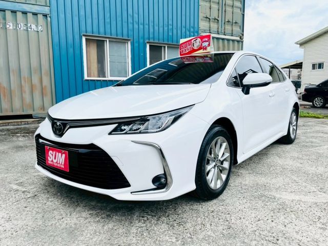 豪華版/全車原版件/超低里程/內裝氣氛佳/ACC跟車/恆溫/方向盤快控鍵/藍芽/頭燈水平調整/胎壓偵測/後座出風口  第1張相片