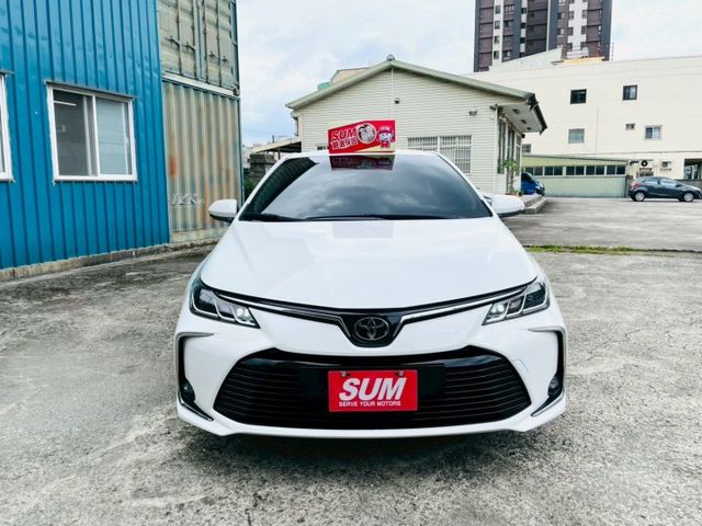 豪華版/全車原版件/超低里程/內裝氣氛佳/ACC跟車/恆溫/方向盤快控鍵/藍芽/頭燈水平調整/胎壓偵測/後座出風口  第2張相片