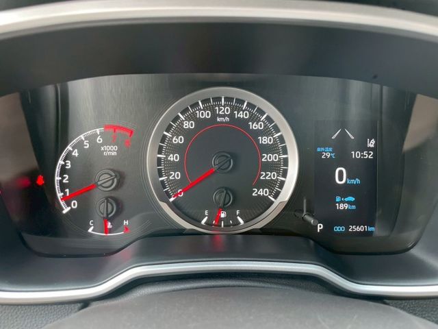 豪華版/全車原版件/超低里程/內裝氣氛佳/ACC跟車/恆溫/方向盤快控鍵/藍芽/頭燈水平調整/胎壓偵測/後座出風口  第9張相片