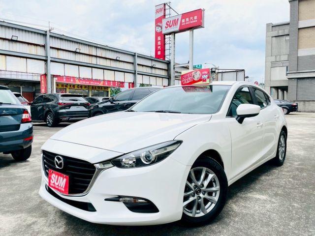 一手女用車/IKEY/定速巡航/循跡防滑/方向盤快控/盲點偵測/導航/藍芽/倒車顯影/電子式恆溫  第4張相片