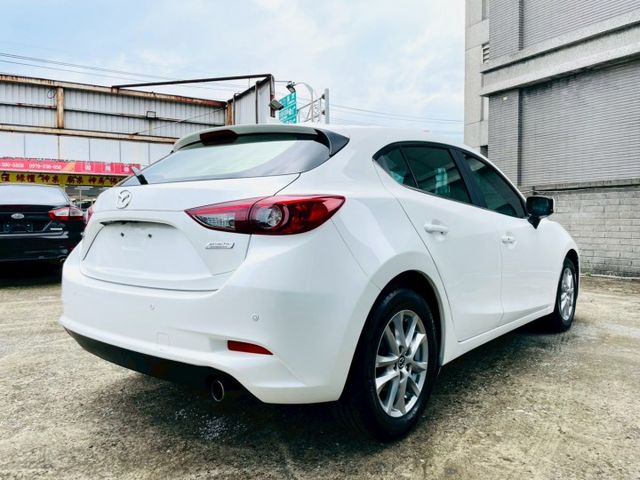 一手女用車/IKEY/定速巡航/循跡防滑/方向盤快控/盲點偵測/導航/藍芽/倒車顯影/電子式恆溫  第18張相片