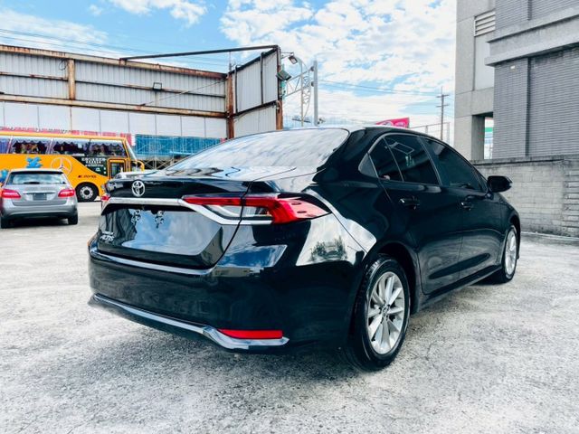 汽油豪華版/ACC主動跟車/車道偏離警示/車道維持輔助/AEB自動緊急煞車/方向盤快控/恆溫/藍芽/胎壓監控  第16張相片